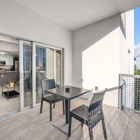 Subtle 2 Bed In Edgewater Downtown With Free Parking Apartment Miami Bagian luar foto