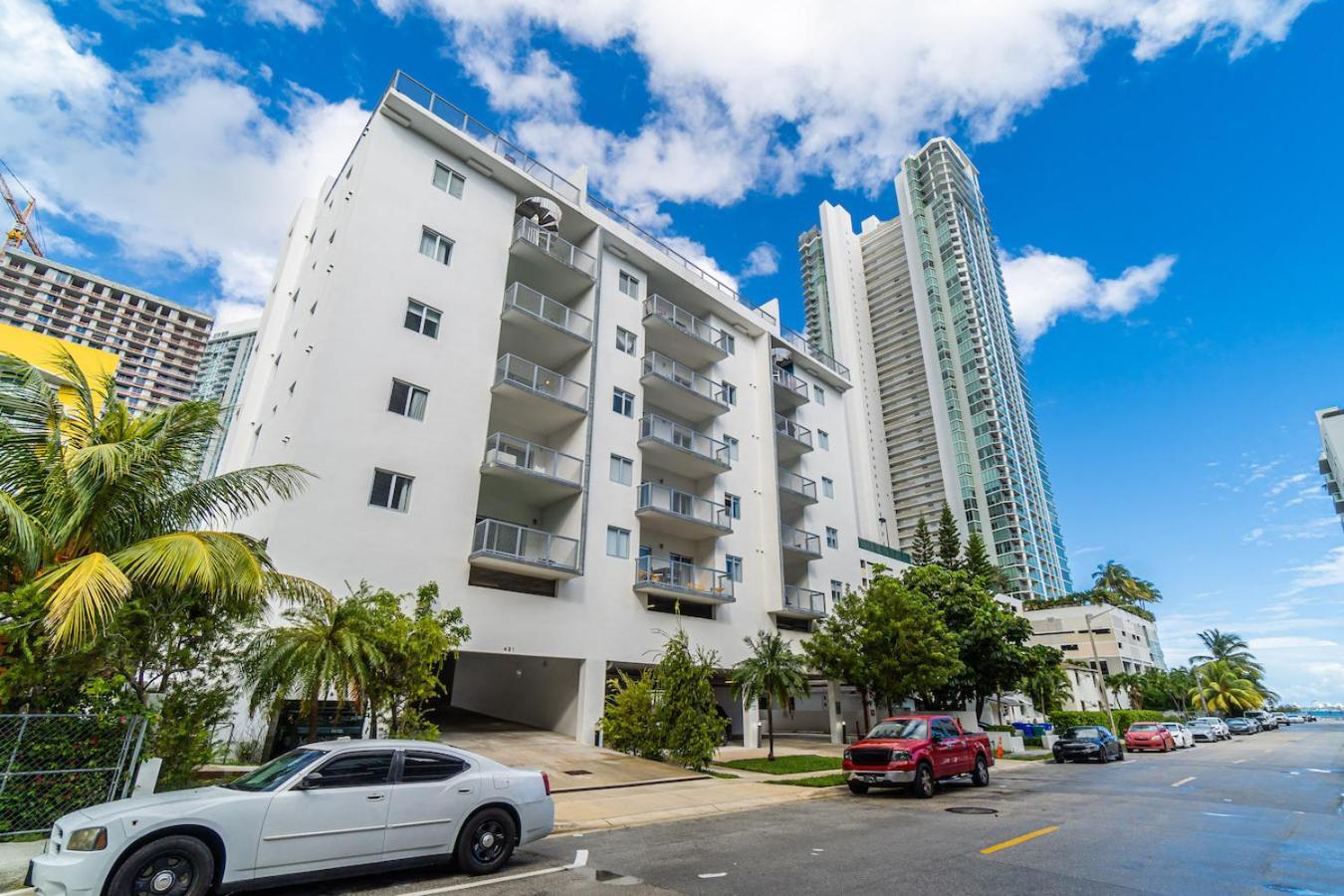 Subtle 2 Bed In Edgewater Downtown With Free Parking Apartment Miami Bagian luar foto