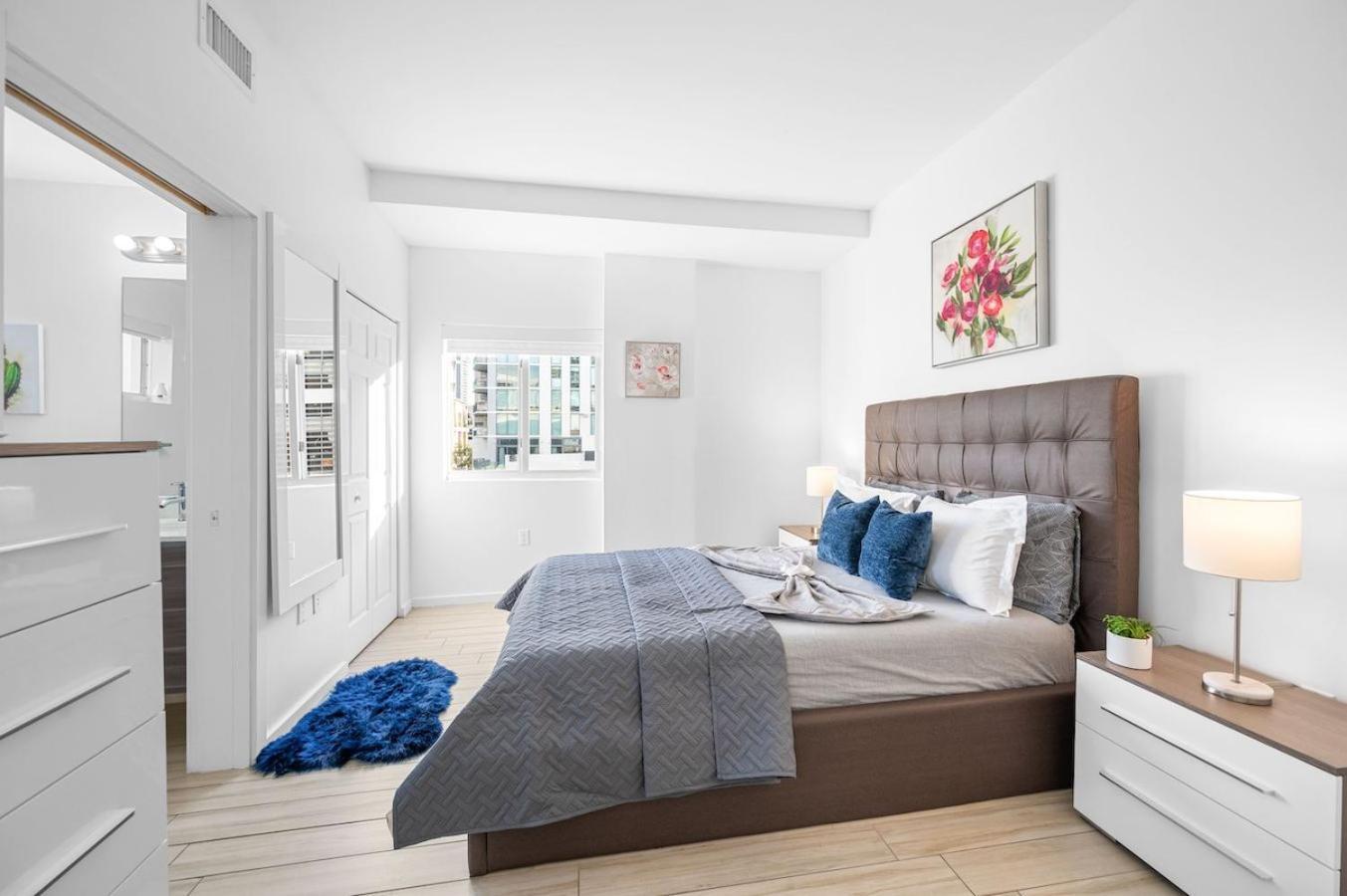 Subtle 2 Bed In Edgewater Downtown With Free Parking Apartment Miami Bagian luar foto